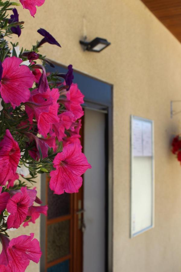 Le Domaine De L Etang Le Merger Oeuilly エクステリア 写真